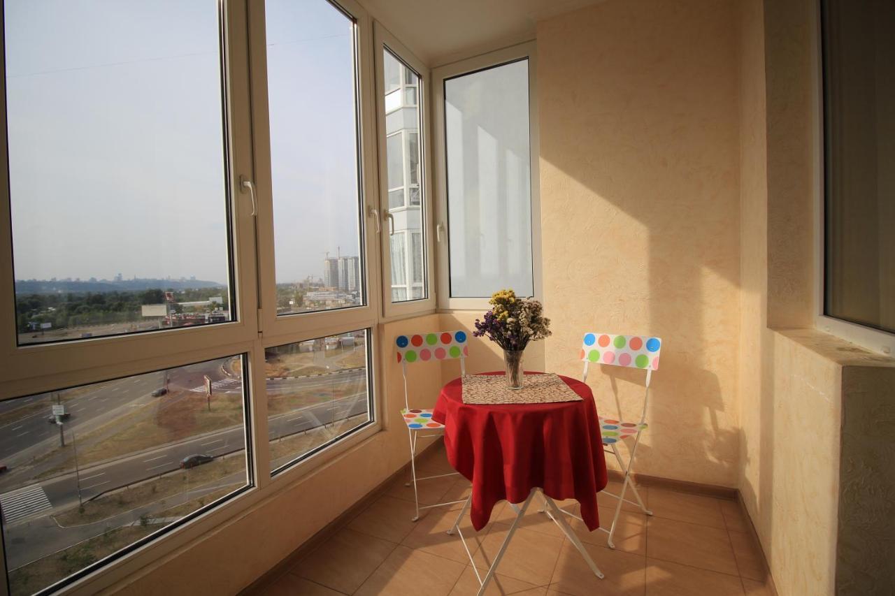 كييف Panoramic View Lux Apartment On Metro Osokorky المظهر الخارجي الصورة