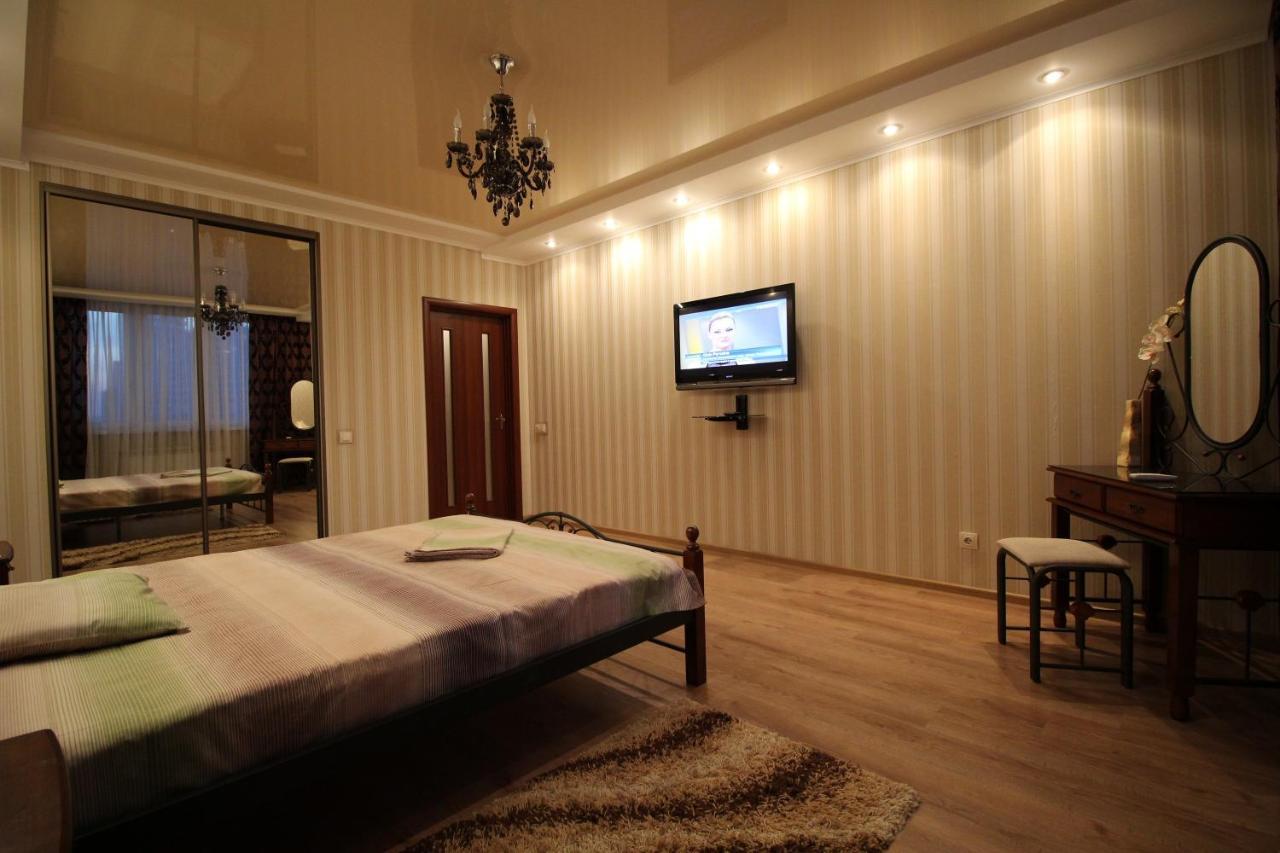 كييف Panoramic View Lux Apartment On Metro Osokorky المظهر الخارجي الصورة